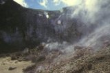 Un deuxième cratère avec fumerolles...